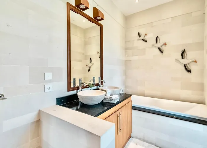 Luxurious Escape In - Ocean With 5 Bedroom And Private Pool