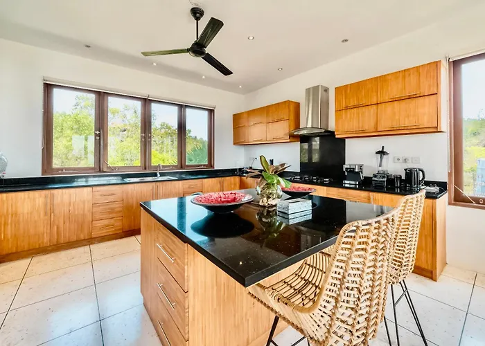 Luxurious Escape In - Ocean With 5 Bedroom And Private Pool فيلة أُلُواتو
